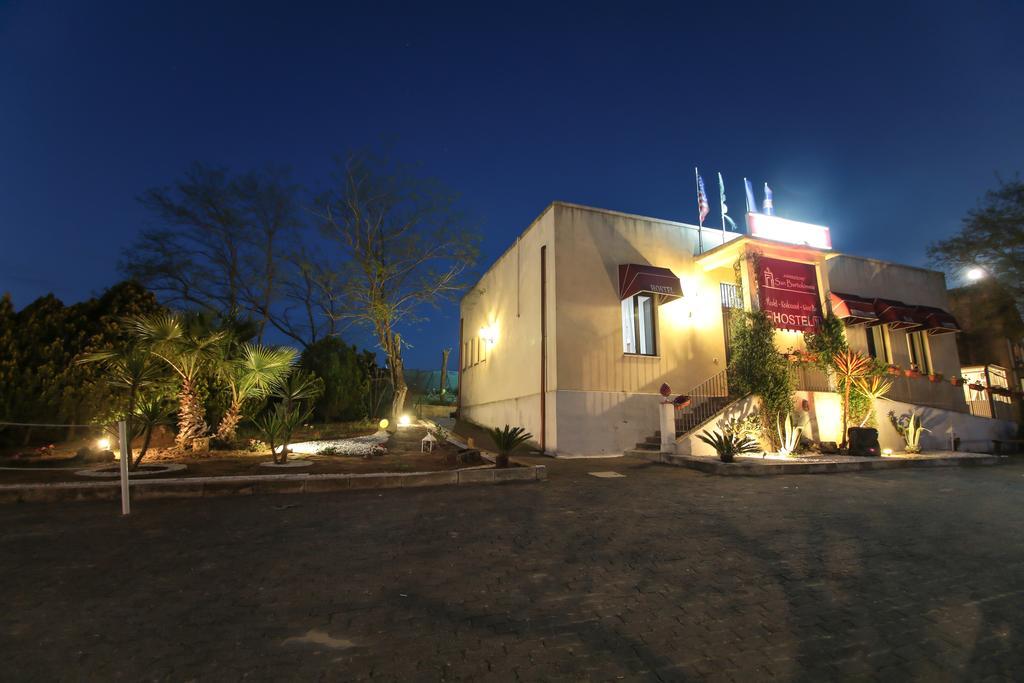 Agriturist Soleluna 칼타기론 외부 사진